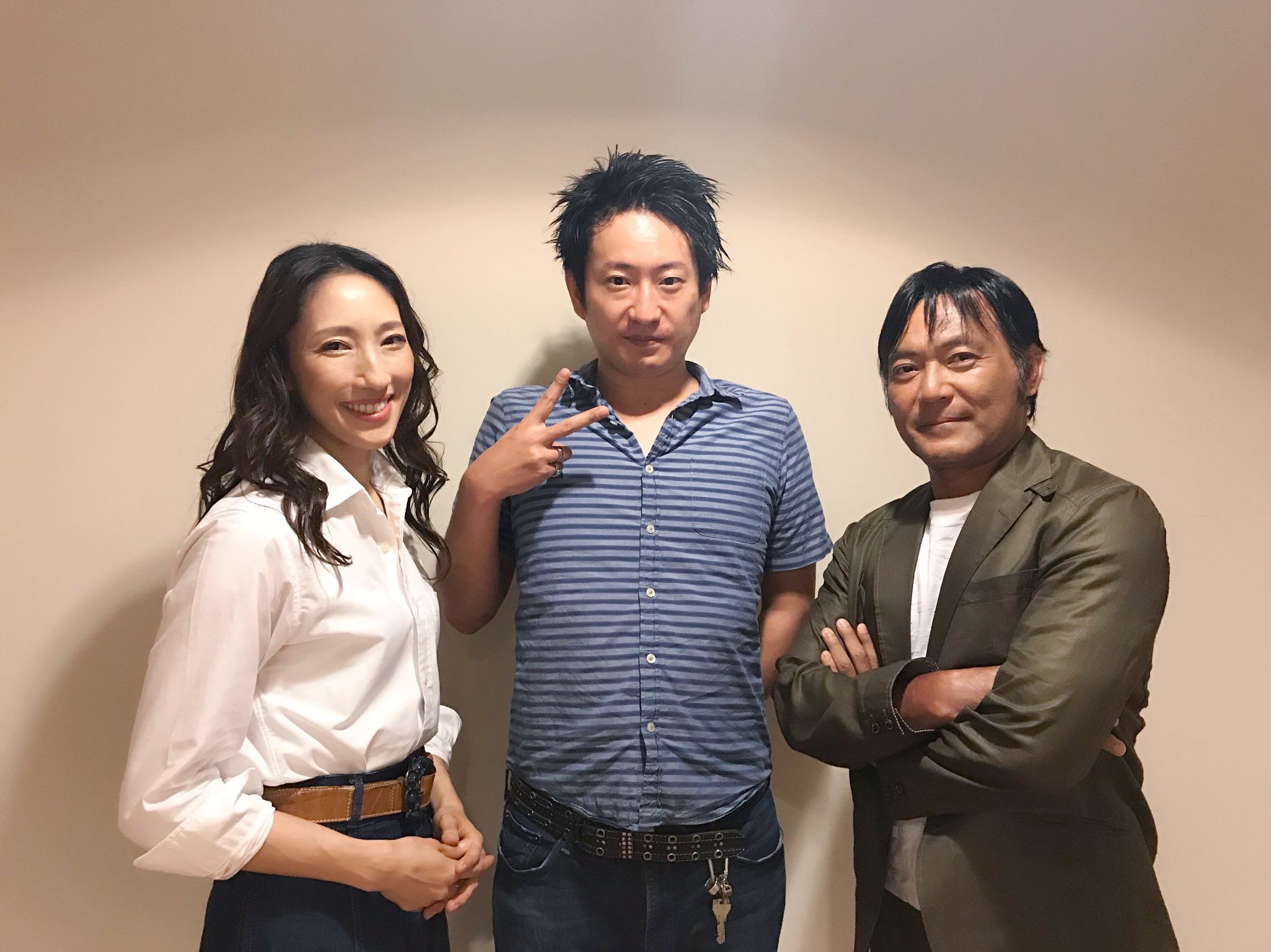 水夏希 Natsuki Mizu Staff リーディング レイモンド カーヴァー の世界 1日目に出演させていただきました 水夏希 舞台上には ピアノ の 阿部篤志 さんと2人きり 足もとに流れる深い川 を 渡辺いっけい さんは コンパートメント を 真ん中で 水夏希 Natsuki Mizu Staff リーディング レイモンド カーヴァー の世界 1日目に出演させていただきました 水夏希 舞台上には ピアノ の 阿部篤志 さんと2人きり 足もとに流れる深い川 を 渡辺いっけい さんは コンパートメント を 真ん中で