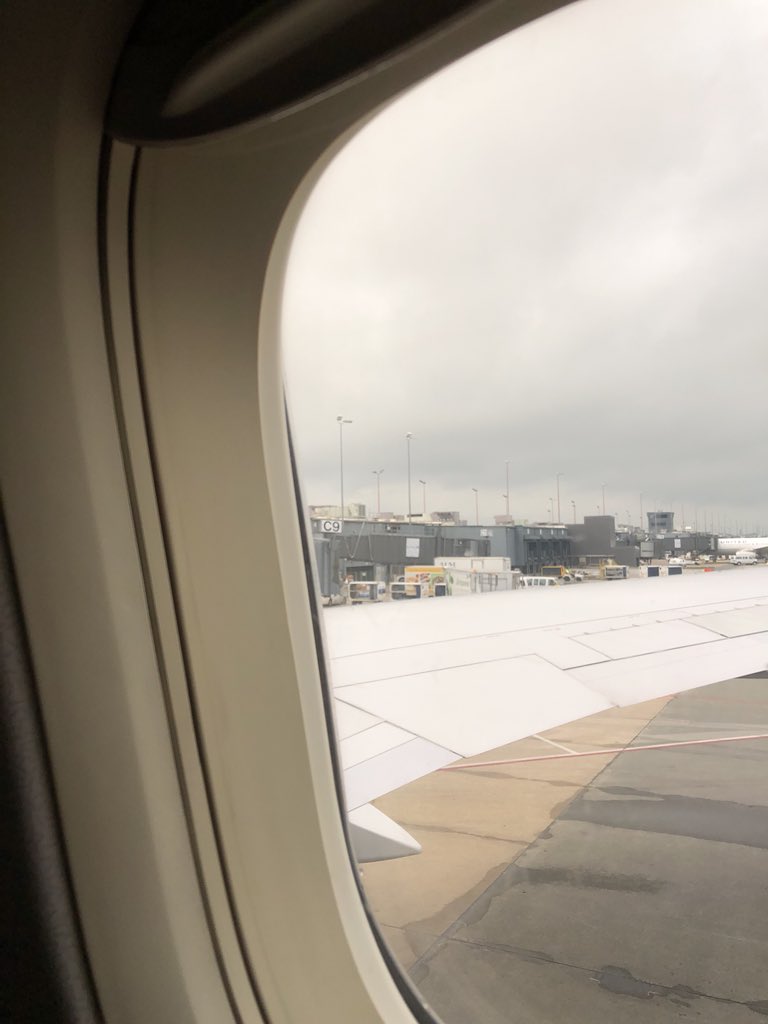 Krimah's tweet photo. Me contaron que ya están probando un “avión-cohete” que sale de la estratosfera y puede ir de New York a Paris en 30min. Pensando que viajar de USA a Brasil son como 10hrs... estoy lista para el futuro!!! https://t.co/9vnlB8q6Al