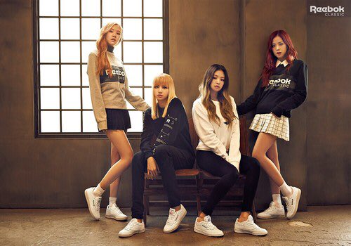 Venta ambulante canal Estación de ferrocarril shu 🕷 ar Twitter: "BLACKPINK BLACKPINK x x NIKE Adidas  https://t.co/39R6PsX4tS" / Twitter