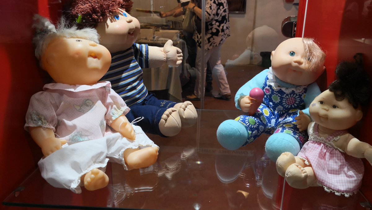 el_troc's tweet photo. Exposición de muñecas - Conchita Treviño Nieto @replega_feria #replega18 #ElTroc https://t.co/iETpywXi8C