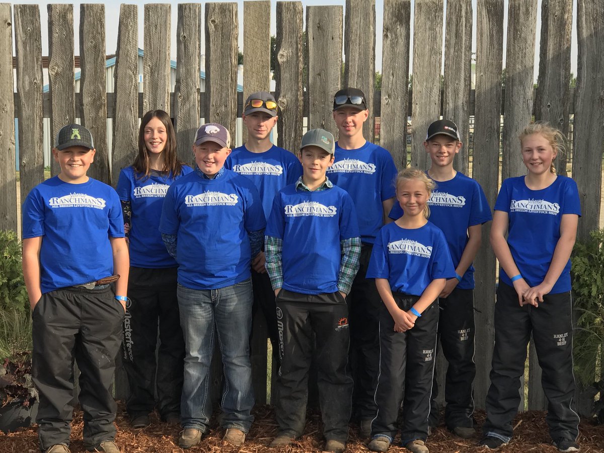 Great looking crew at Young Ranchman’s  <a href="/crblacklock/">curt blacklock</a> <a href="/CBruynooghe/">Chad Bruynooghe</a> <a href="/JBruynooghe/">Janice Bruynooghe</a> <a href="/DanSteen5/">Dan Steen</a> <a href="/steen_erin/">Erin Steen</a>