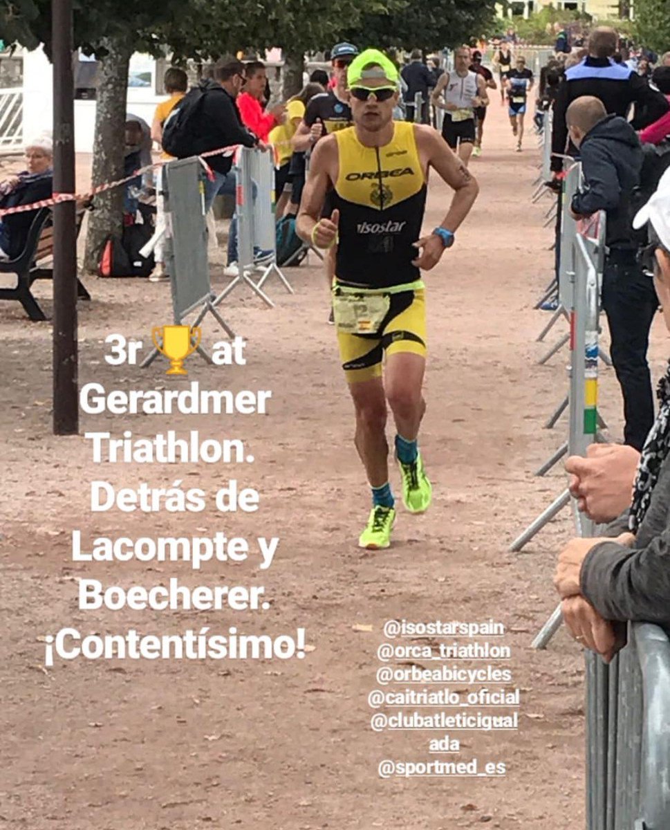 Carrerón de <a href="/moreni00/">Albert Moreno Molins</a> en el Half de <a href="/gerardmertri/">Triathlon Gerardmer</a> con un 3r lugar. Happy day!