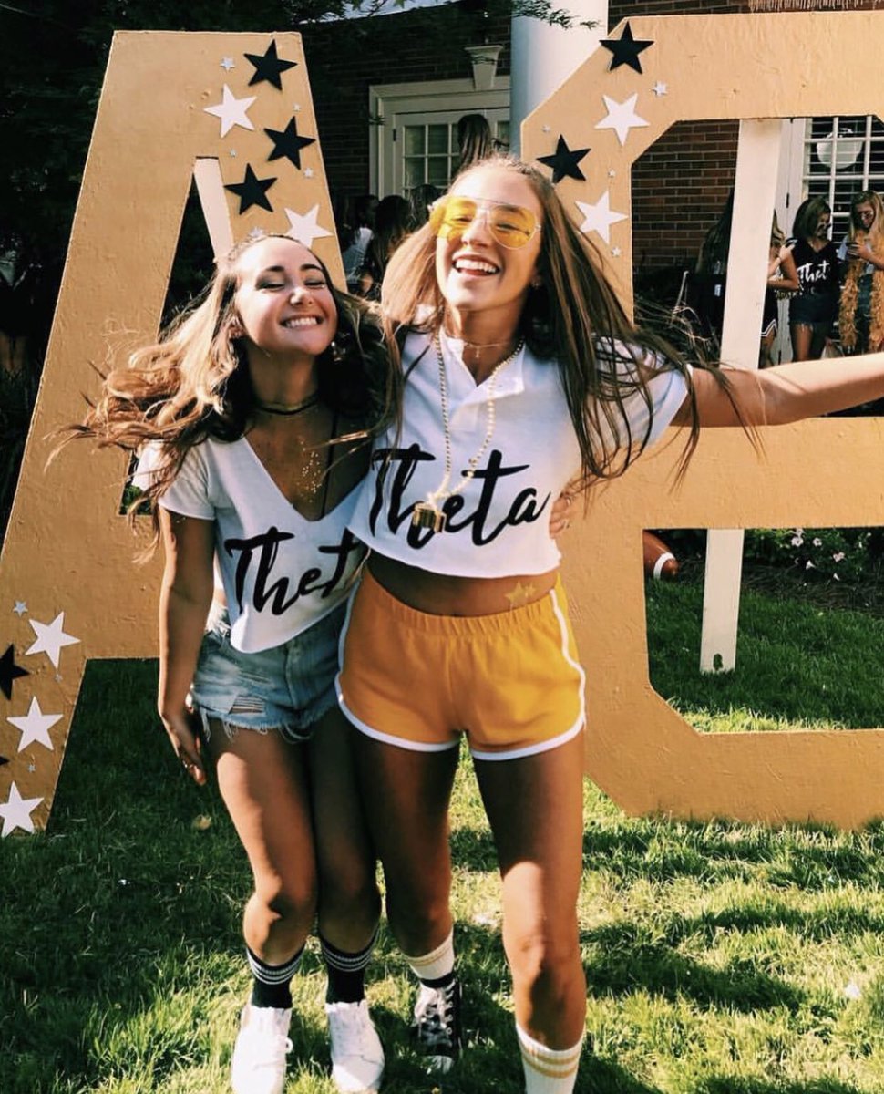 FSUTheta's tweet photo. Take us back to bid day 🤩🎉 We had so much fun welcoming home Member Class 18 and we can’t wait to see all the amazing things our new members will bring to us this year at Theta! 💫 #fsubidday18 https://t.co/OxW9GLWhhi