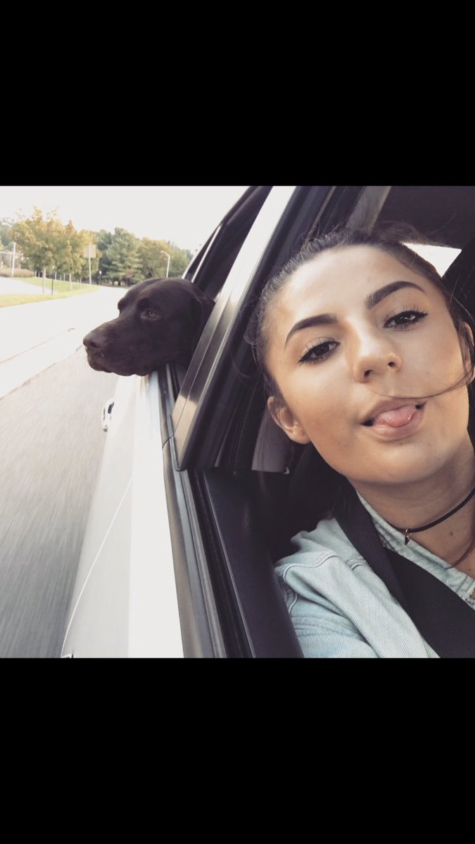 LanguageClubVT's tweet image. Spanish Teacher/ VP Events 
Name: Sofia 
Year: Senior 😉 VT19 
Major: Environmental Policy and Plannig ( EPP) 

Languages I know: Spanish &amp;amp; some French 💙