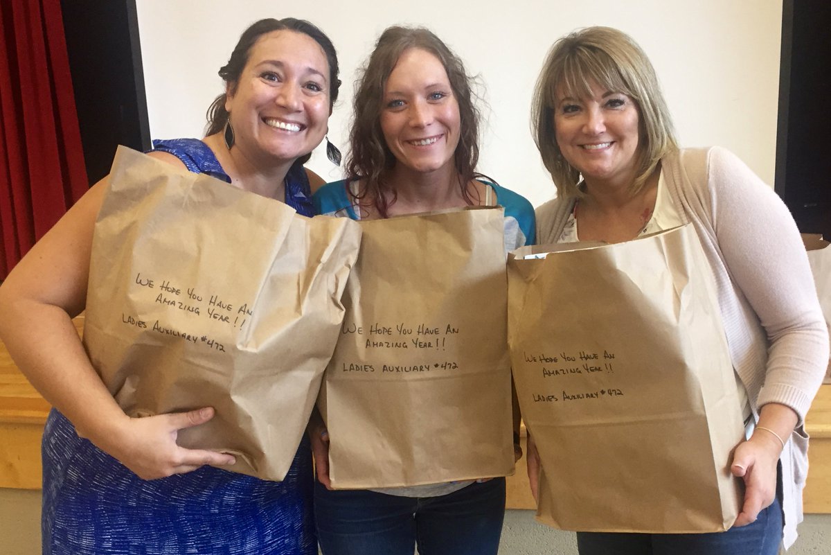 WilsonElementa2's tweet image. A BIG thank you to the American Legion 472 for supporting our teachers &amp;amp; loving our kiddos!  They purchased Kleenex, Clorox Wipes &amp;amp; other supplies for each of our classrooms! @VickiSu60344094 @YtownSchools