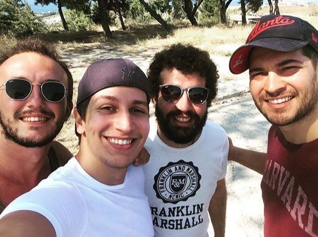 milaa_hc's tweet photo. New | Çağatay &amp; his brother 😎😍

Las sonrisas de estos hermanos Ulusoy 😍❤ #ÇağatayUlusoy #AtalayUlusoy #TheProtector https://t.co/14xYnnw5ah