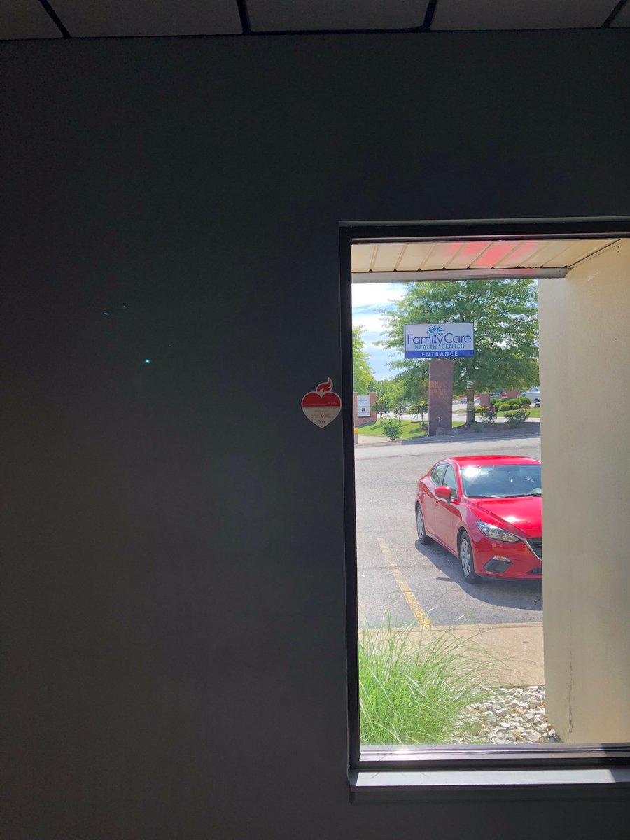 Teays Valley putting their first heart on the wall!  #aha ⁦<a href="/CShaneSmith1/">Shane Smith</a>⁩ ⁦<a href="/DaleB1/">Dale S. Brown</a>⁩ ⁦<a href="/404girl/">Betsy Francis</a>⁩