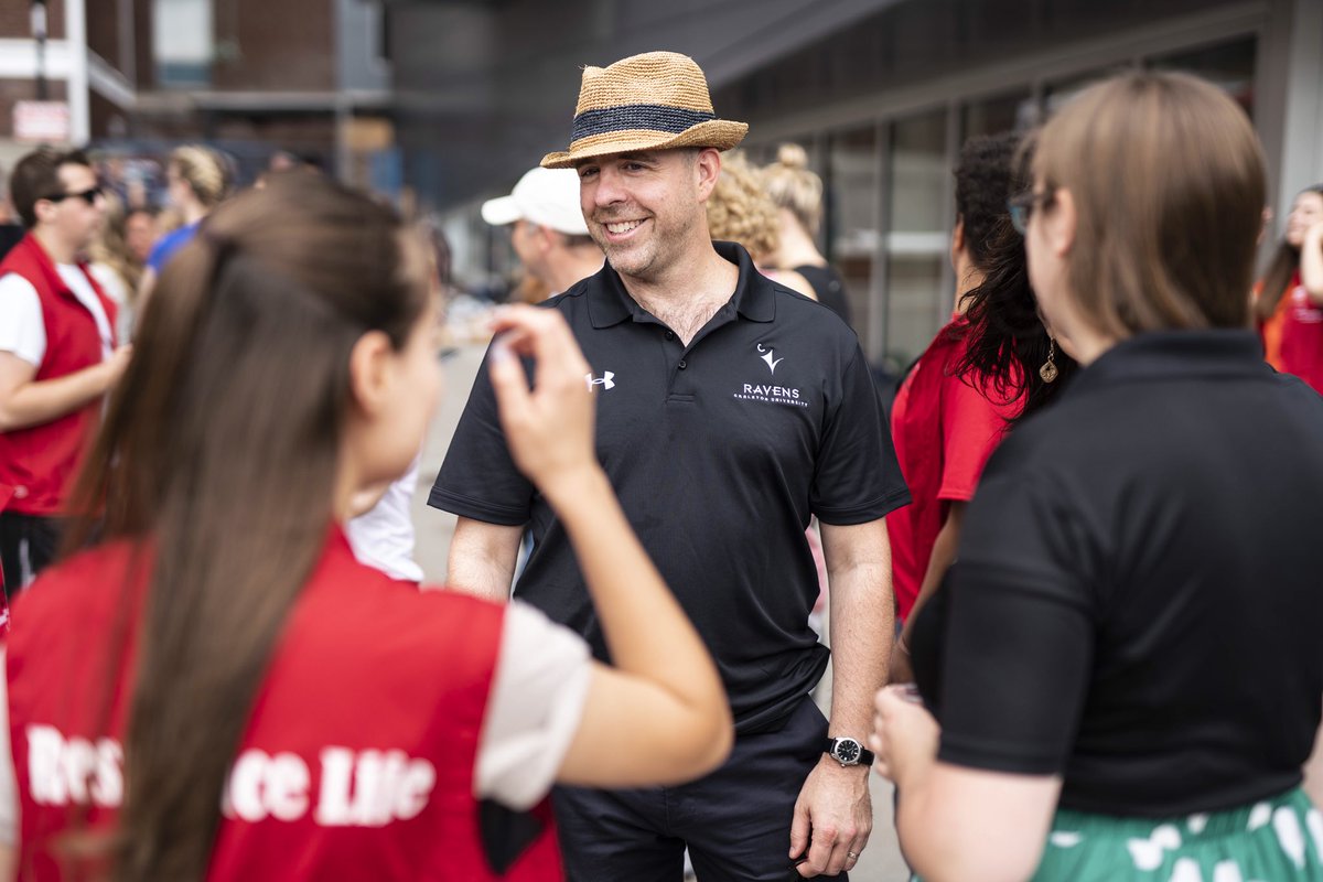 Welcome to our new students moving into our 3,500 residence beds today and tomorrow! Such a thrill to welcome students from coast to coast and from over 150 countries to Carleton! You all made a brilliant choice. 😊
