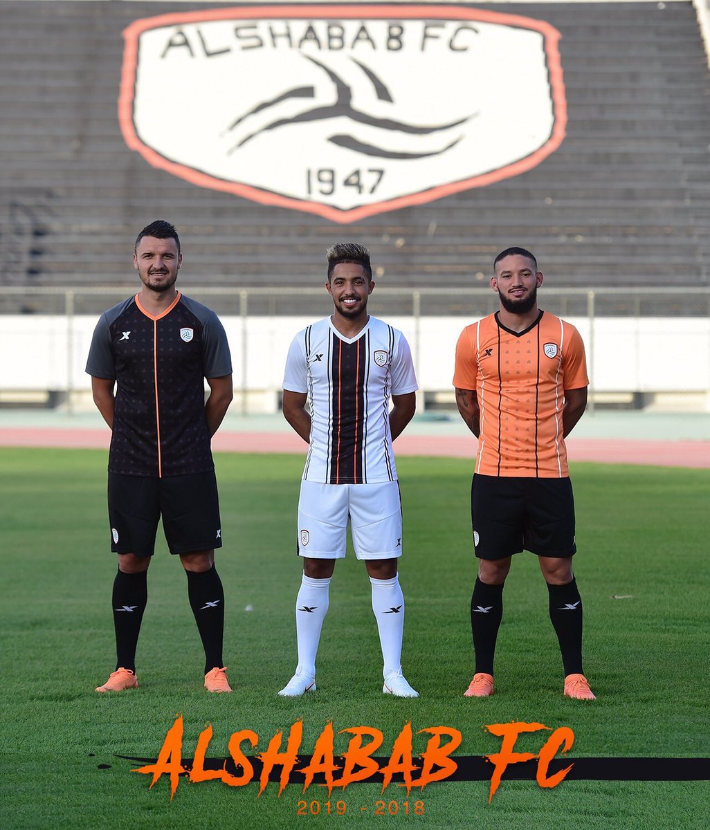 تصل إلى متجر نادي #الشباب غدًا دفعة جديدة من أطقم الفريق وأطقم التدريبات بعد نفاذها بسبب الطلب الكبير عليها..