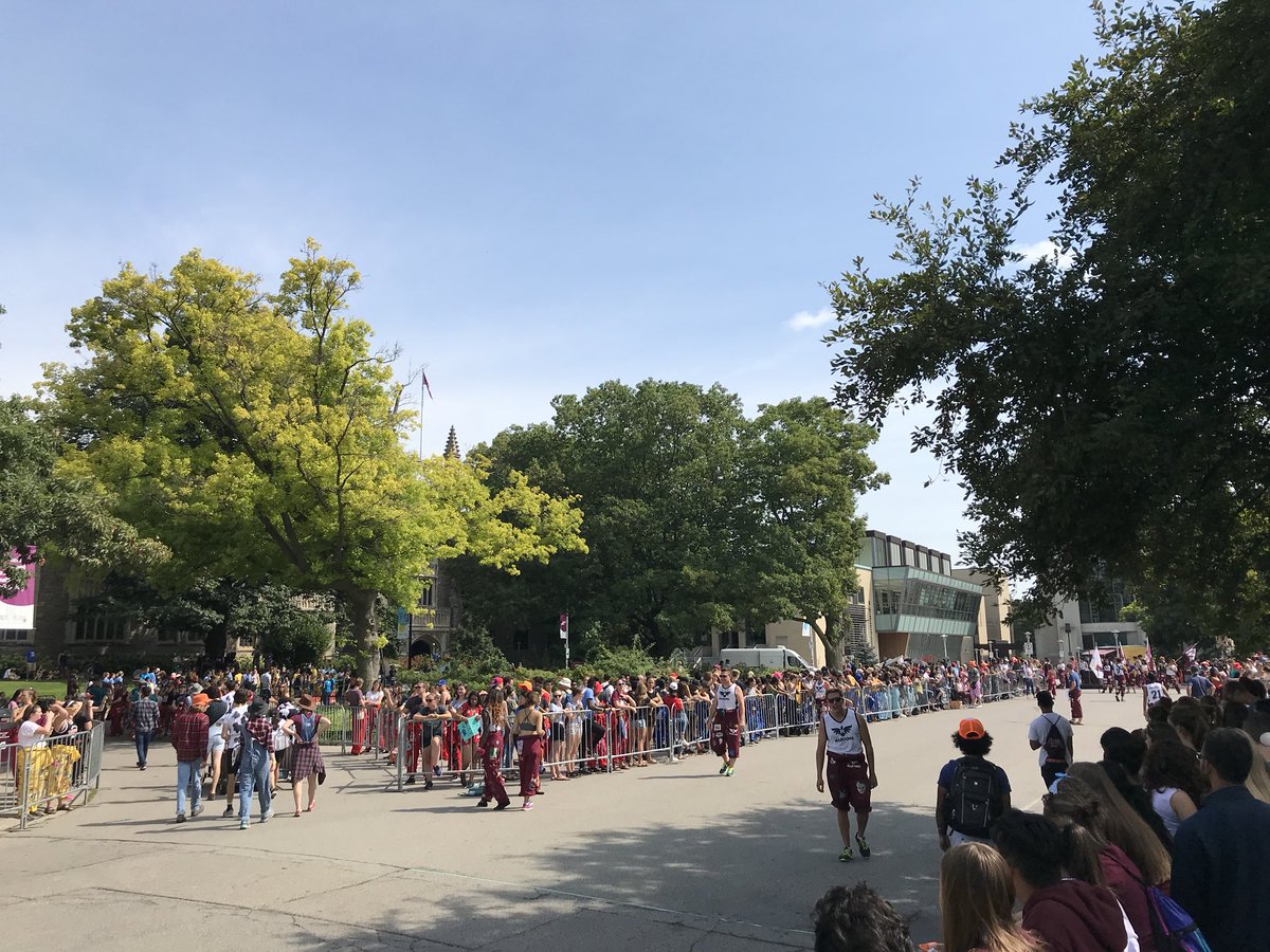 macoffcampusww's tweet photo. LAST DAY of #WW2018! #BedRacers in progress right now in front of BSB! Later PJ Parade! Off Campus will also have a little suprise for you later today! Find our bright orange jumpsuits all over campus! #Mac2022 #MacWelcome https://t.co/u7sxfJ5dJJ
