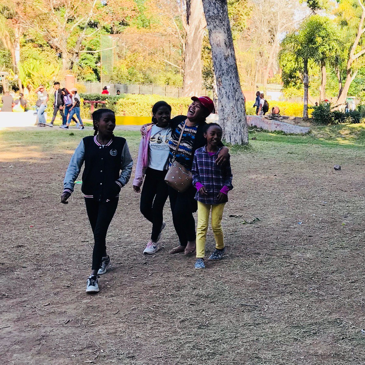 Here's all four years of Zara Aina's Youth Company, together with our Malagasy staff, on our trip to the zoo. What a gorgeous group of human beings. #company #ensemble #family #community #togetherness #zoo #fieldtrip #nonprofit #madagascar #nyc #sharelife #zaraaina