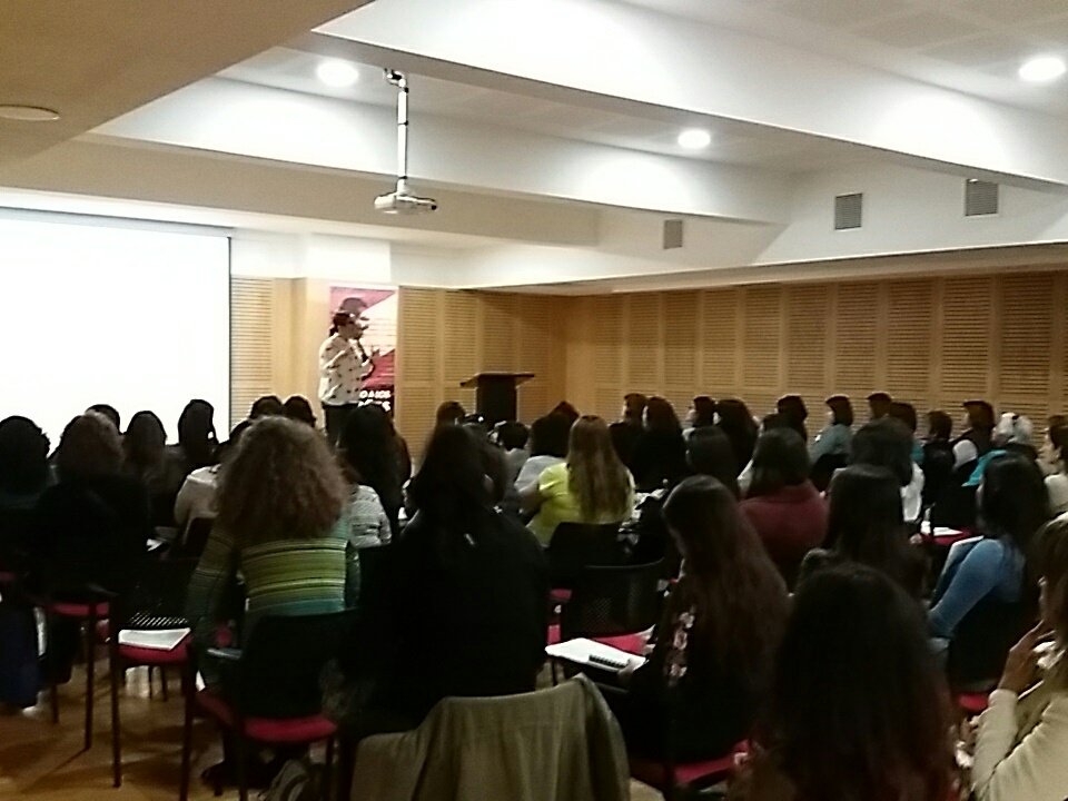 El taller de cohesión que imparte <a href="/rivashanson/">Ximena Rivas</a> junto a nuestras líderes, busca dar forma al futuro de nuevos liderazgos.