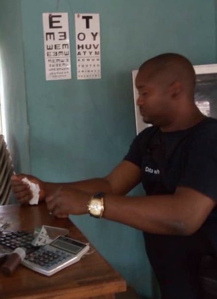 atunse2018's tweet photo. Olugbenga Akintola Foundation Medical Mission – Free Healthcare &amp; Eye Clinic ongoing at NURTW - Oke Ijetu garage, Osogbo. https://t.co/yCy5lLFFsg