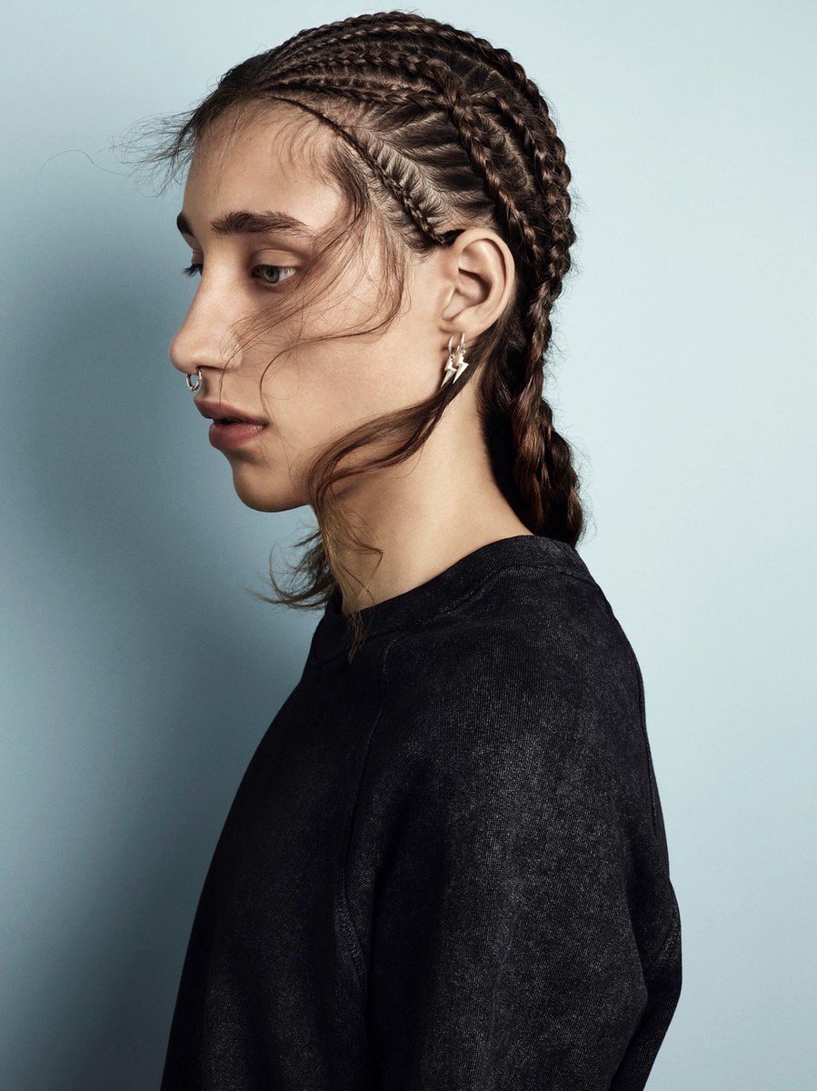 toniandguyworld's tweet photo. This month's all about showcasing the best creative hair, from #LFW, in-salon and beyond! Starting with this technical, multi-braid look from our 2018 Breakthrough Team 💥 📷 @jackeamesphoto @lorealprouk #breakthroughteam #loreal #saturdaystyle #editorial #hairart https://t.co/I1HmDEouwV