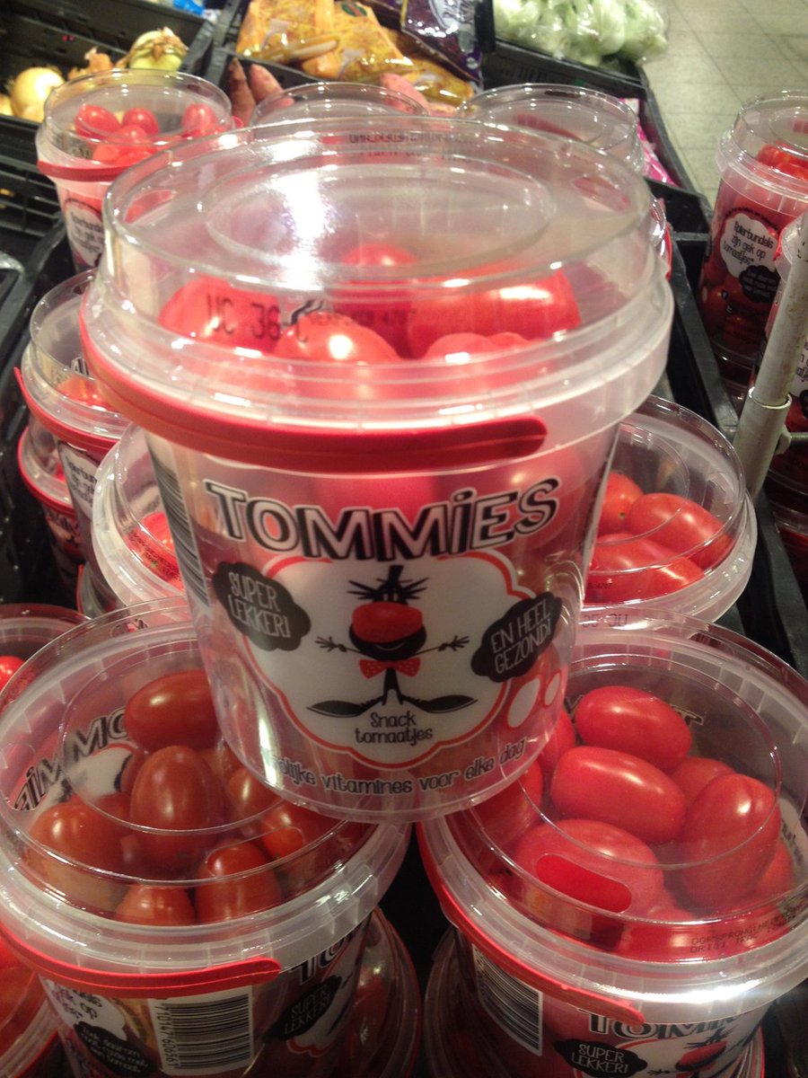Wat mij betreft is deze stompzinnige emmer van dik, hard plastic met een handje vol tomaatjes het ultieme voorbeeld van plastic waste. Shame on you Jumbo (en andere grootgrutters)!  #mispaksel