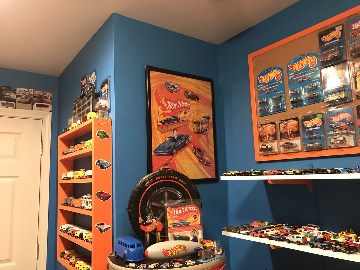 Diecast Collector On Twitter New Decorations In The