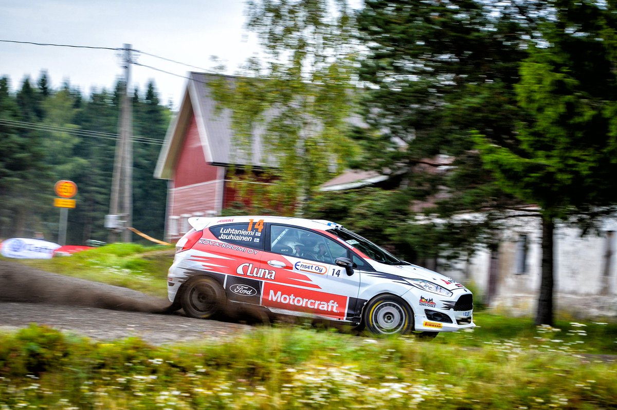 Tänään sijoituksena SM3-luokan 4.! Ihan ei vielä podiumille riittänyt mutta lähellä ollaan 💪🙌 📸: @tonigraphs #rallism #ensetralli