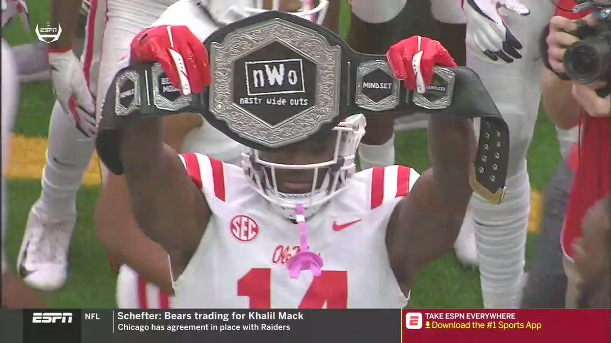 CBSSports's tweet photo. The Nasty Wide Outs Belt is here and it is glorious. https://t.co/7GYN74z2I4