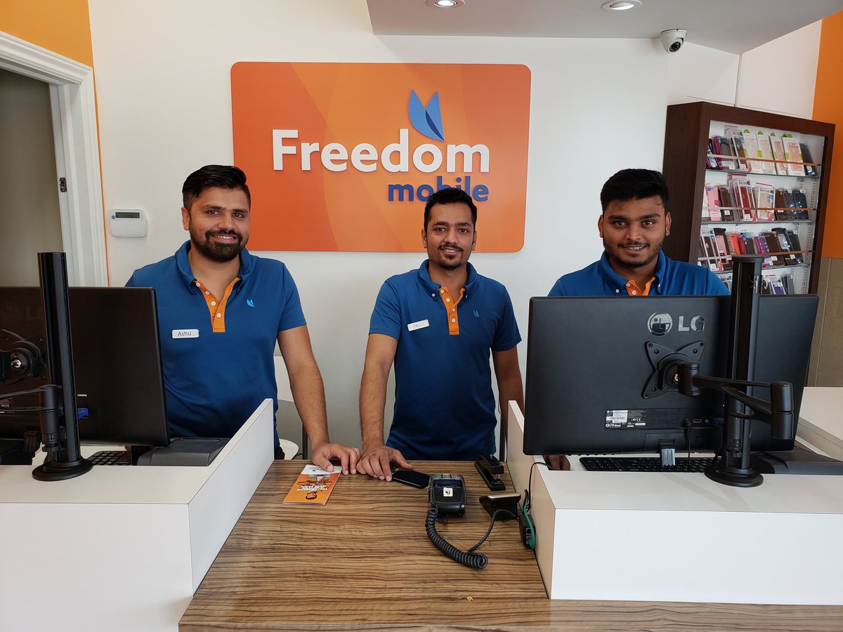 FLOW987FM's tweet photo. Come join Red and and the #Gteam today at #FreedomMobile (1530 Albion Rd @ Albion Mall) and save $569 on select phones with #MyTab 😁
.
.
While you are here say hello tp LG G7 Thin-Q!
.
.
We'll be broadcasting live untill 2pm! Hope to see you there! https://t.co/sU9QhomtRB