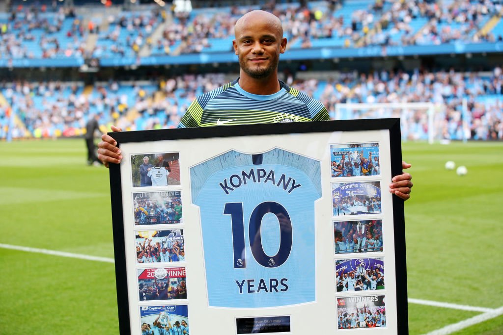 ManCityPT's tweet photo. #Kompany10 https://t.co/tw3JxVuL3M