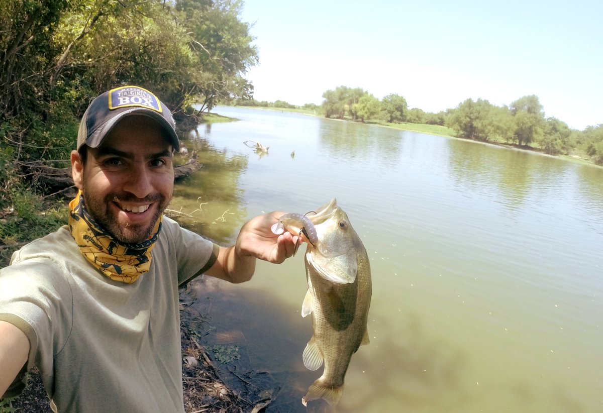 HatCamBass's tweet photo. Texas anglers: Don't forget, it's license renewal time! https://t.co/JsPw13fLjm