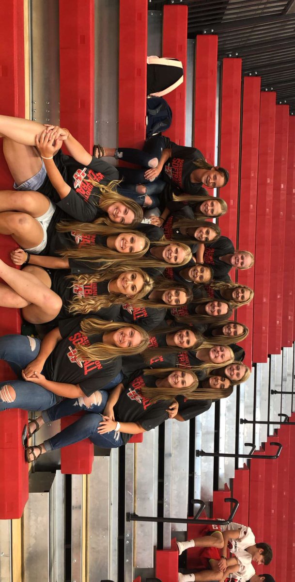 My girls! Missing a couple though. <a href="/raylee1225/">Raylee Pogue</a> <a href="/JillianWillige/">JP Epperson</a>