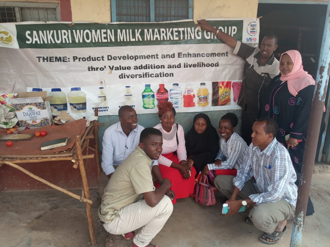 ahmedkanjo88's tweet photo. Youth group from Lamu, learning from their counterparts in Garissa all beneficiaries of Youth Employment Opportunities by @AKF_EA and @EUinKenya The groups are expected to replicate this experiences in Lamu @GWoodthinks @Atrashskanda2 @sanyangu https://t.co/1kJxypoPEr