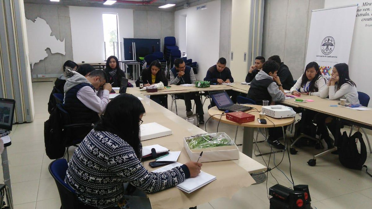 PCIS_UNIMINUTO's tweet photo. Hoy el diplomado Modelos de Negocio Sostenible para Emprendedores se está desarrollando en simultáneo en UNIMINUTO Zipaquirá, Soacha y el PCIS.
#ModelaTuModelo
#SomosPcis https://t.co/gXdHphXHzk