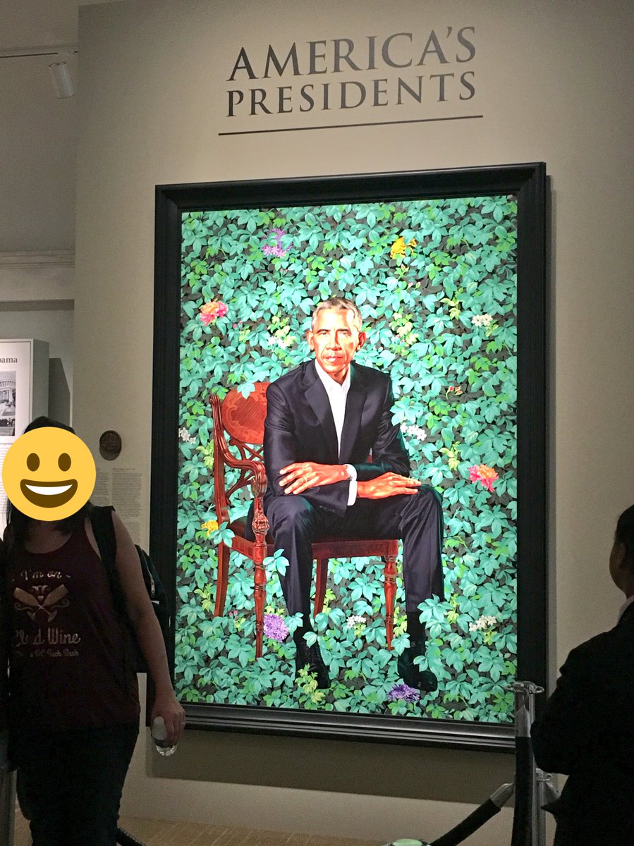 オバマさんの肖像画は鮮やかな緑でめちゃくちゃ目立つ。記念撮影ポイントになっていて、前には長蛇の列ができています。
#うめだま一人旅 