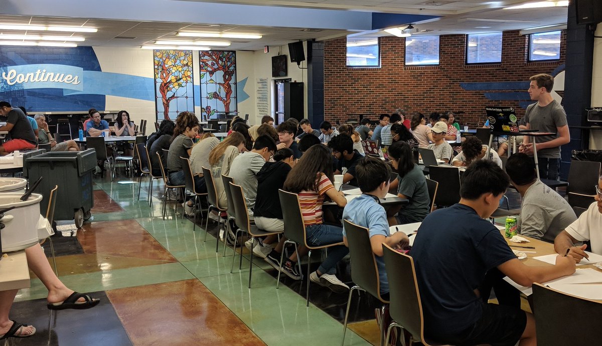 BlueAceDebate's tweet image. It&apos;s labor day weekend and the novices are practicing flowing while the advanced kids get reaquainted with lay debate @EastHighAces #WeLearnTogether #WeFlyTogether