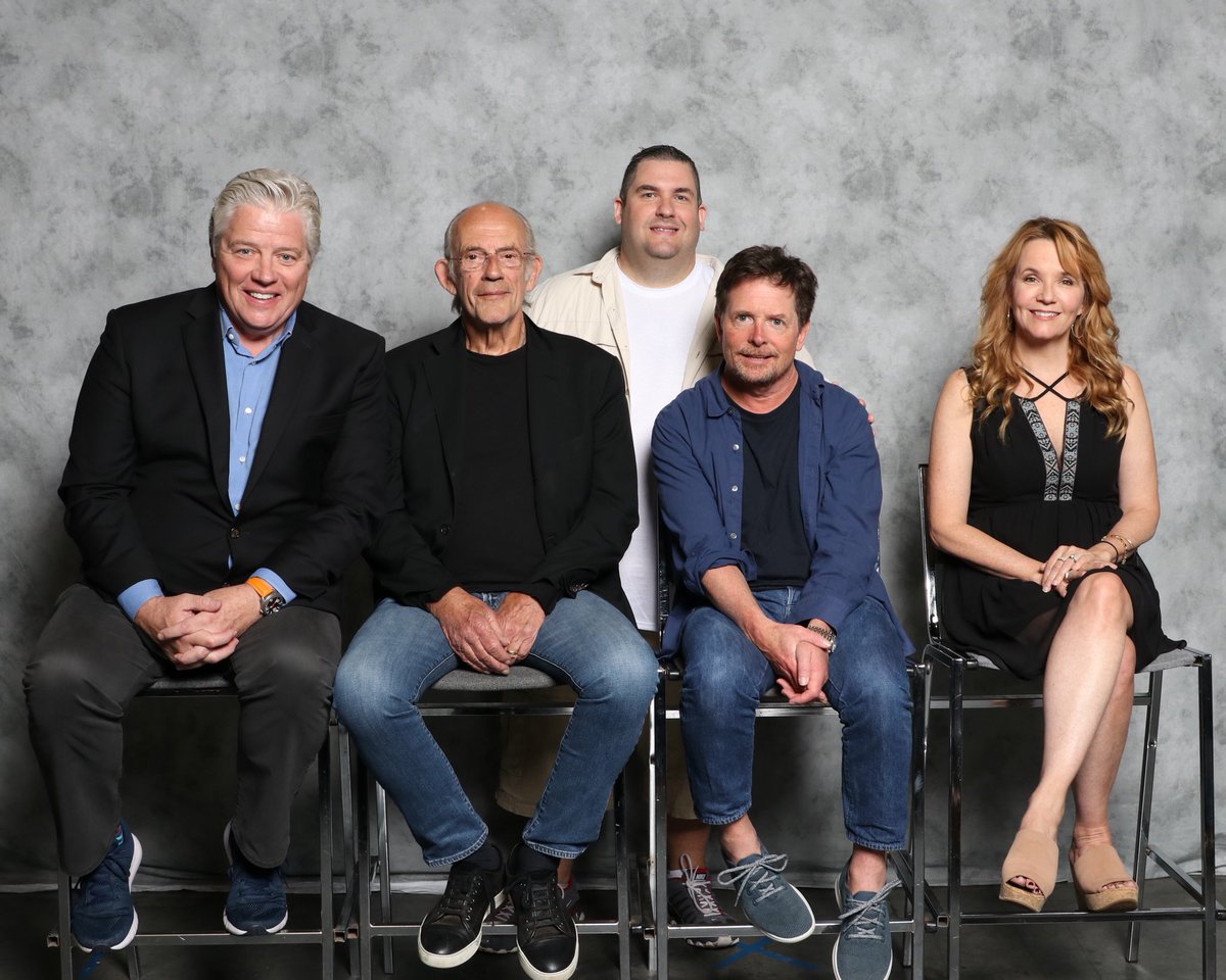 ThePAULIENYC's tweet photo. The cast of back to the Future. My absolute favorite photo op ever. The only reason I traveled to Boston. A dream come true. My favorite movies ever. #backtothefuture #bttf #michaeljfox #christopherlloyd #leathompson #tomwilson #legends #fxb2018 #fanexpoboston https://t.co/t9ywelUv9p