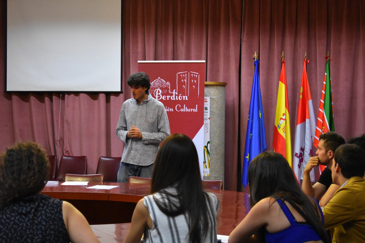acberdion's tweet photo. Comenzamos las clases del #CursoOcellum18 y os dejamos unas fotos de algunos momentos vividos. #Zamora #Berdion #Music. https://t.co/skCklFKarF