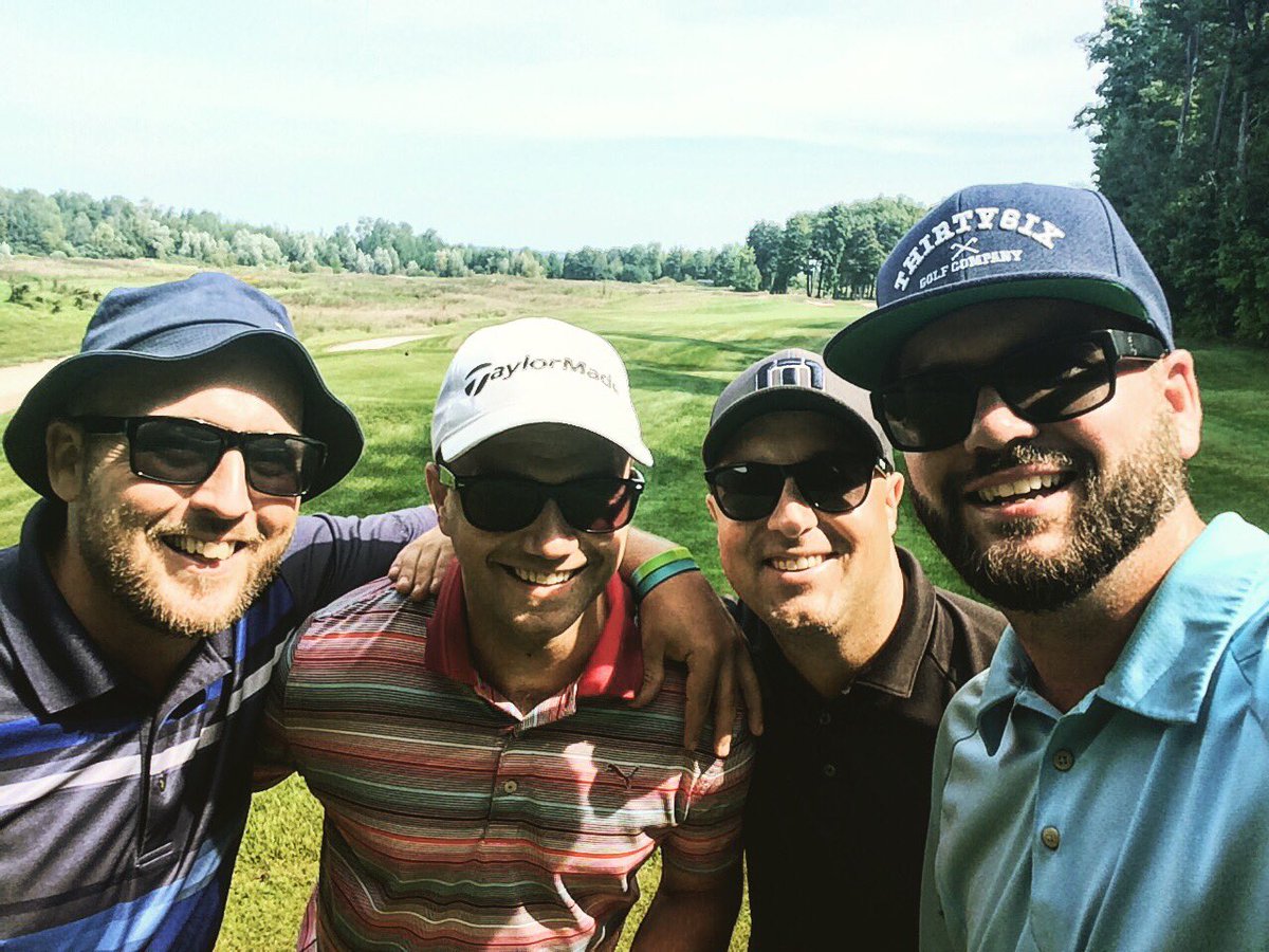 We have the fun. First round as a foursome this summer and it goes down to the wire. Perfect.  #SAFTB #VespraHills <a href="/Thirty6ix_Golf/">36 Golf Co</a>