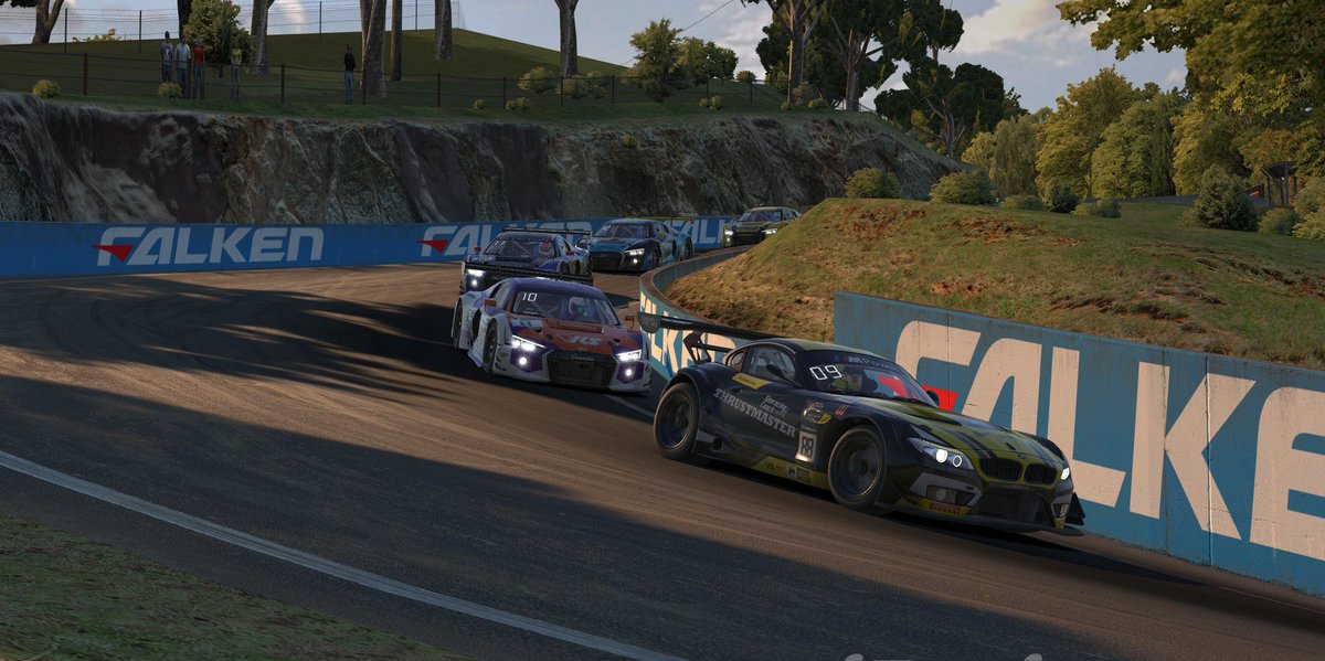 felicitar a mis compañeros de coche <a href="/Kriptocar/">Cristóbal J. López</a>  y <a href="/MartinSolari78/">Martin Solari</a>  por su impecable trabajo durante toda la temporada, lo hemos pasado muy bien compitiendo a alto nivel, un trabajo barbaro chicos, el año que viene a tope