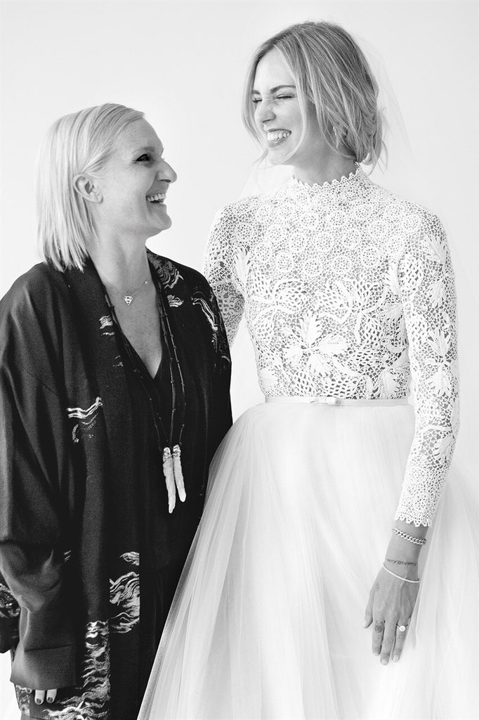 CoutureIsBeyond's tweet photo. Chiara Ferragni at her wedding dress fitting with Maria Grazia Chiuri https://t.co/5zZmOmMhnm