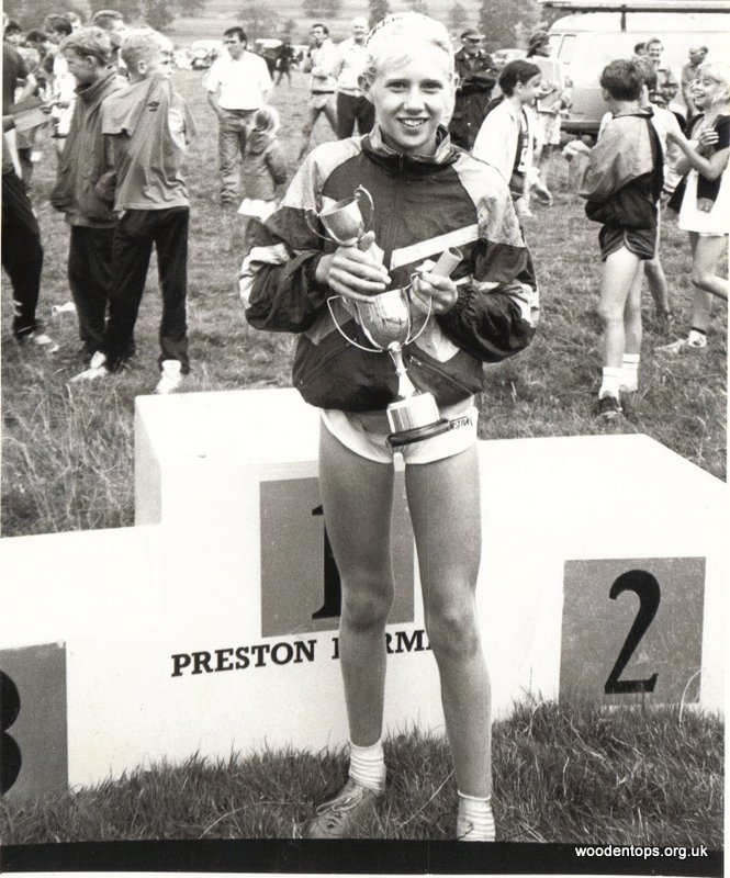 WoodentopsFR's tweet image. Victoria Wilkinson of Bingley Harriers now holds the famous race records for the 3 Peaks, Burnsall Classic &amp;amp; now the Ben Nevis today, absolutely brilliant &amp;amp; surely now secures the title of best ever female fell runner....A legend from Yorkshire, where else?! #superwoman #legend