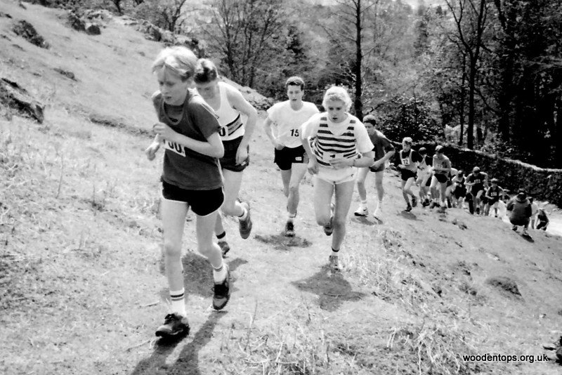 WoodentopsFR's tweet image. Victoria Wilkinson of Bingley Harriers now holds the famous race records for the 3 Peaks, Burnsall Classic &amp;amp; now the Ben Nevis today, absolutely brilliant &amp;amp; surely now secures the title of best ever female fell runner....A legend from Yorkshire, where else?! #superwoman #legend