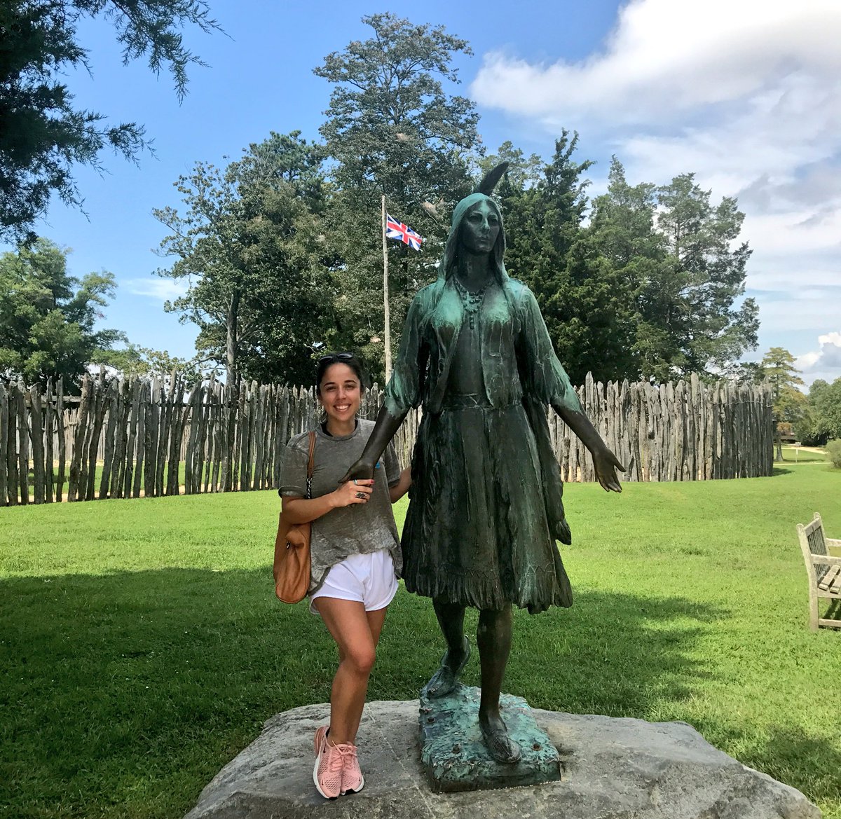 the_kpo41's tweet photo. Spontaneous trip to @colonialwmsburg so I can see my girl #Pocahontas  ❤️ #Jamestown #VirginiaisforLovers #butimsingle https://t.co/IQ1MzEallg