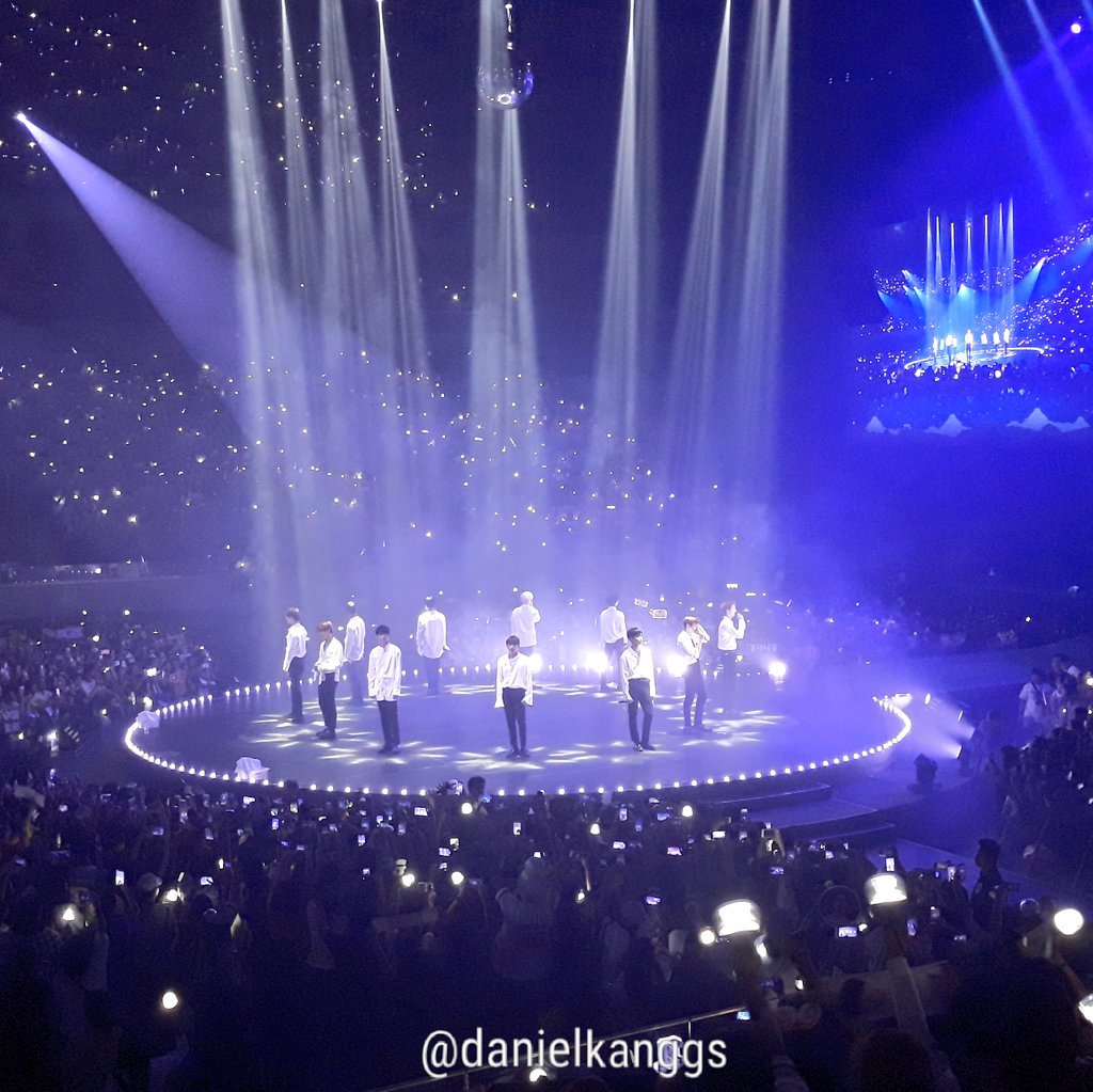 danielkanggs's tweet photo. i will never ever forget the moment I've spent with you. you made me the happiest. thank you for always working hard. hoping to see you real soon again. 

indeed, the best night ever. 
i love you so much, @WannaOne_twt 

#W1OneTheWorldMNL https://t.co/SbnVwLM3hs