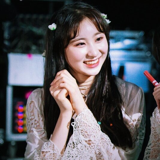 lee chaeyeon // iz*one
