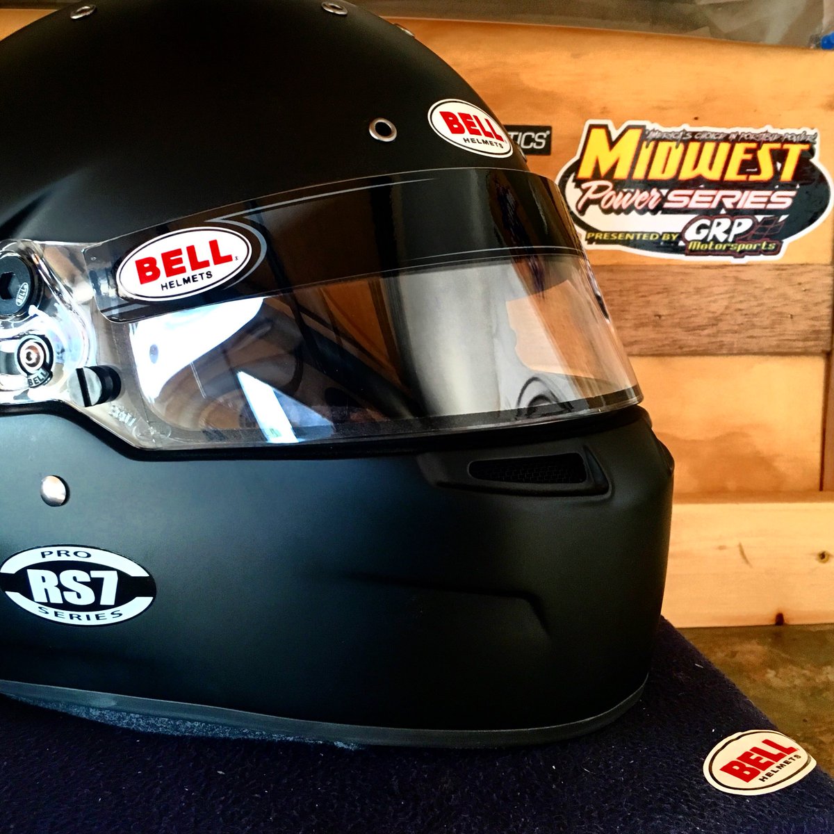 TLRacingLLC's tweet photo. We’re back trackside at @jacksonmotorplx with our FACTORY @BellRacingUSA Service Trailer for night two of the @MidwestPowerSer 360 Nationals! Stop by for all your Bell Helmet needs. #ChampionsWearBell #TracksideService https://t.co/CKIEfWnxla