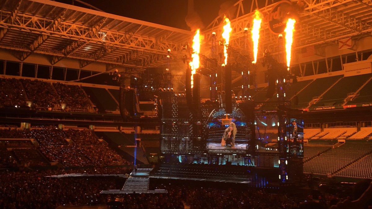thearcheeer's tweet photo. two weeks since i went to #reptourMiami #reputation #lwymmd #shakeitoff #gorgeous #delicate #endgame #readyforit #blankspace #style #wildestdreams #taylorswift #swiftie #reputationstadiumtour https://t.co/dQElOoqJT6