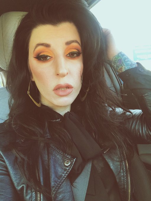 I flashed a bunch of innocent people early this morning while shooting at the Ellsworth Kelly Exhibit<a href="/tag/newprofilepic"class="tags"><span>#newprofilepic</span></a>