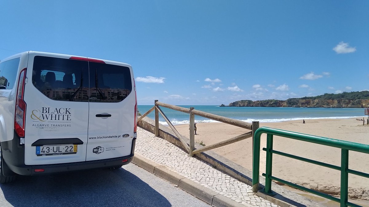 BlackAlgarve's tweet photo. Sol & praia #blackandwhite #black&whitealgarvetransfers #holidays #Tours #Travel #privatdriver #taxi #Algarve #faro #carvoeiro #portimao #alvor #lagos #skydiving #scubadiving #fun #sol #praia #beachlife #beer https://t.co/WDatKcCpQr