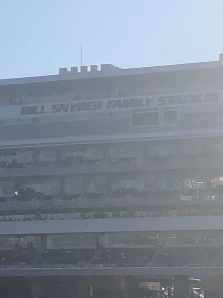 Wearing our 💜purple with pride today on #KstateGameDay! It doesn't get much better than tailgating, family, and football! 🏈💜