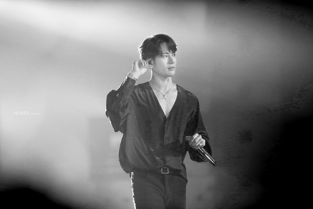 honeyjackson852's tweet photo. 드뎌 컴백!!!😚🔥
.
.
넘 이쁜.ㅠ 

(아가새들 이제 힘내야하니까...🔥
밥잘먹고 잘 쉬기.🍚🍜
이거 지금 보고있는 사람...
빨리 자기~😆ㅋㅋㅋ)
#王嘉爾 #GOT7 #갓세븐 #jacksonwang  #jackson #잭슨 #왕잭슨 https://t.co/rCPQOT1hyu