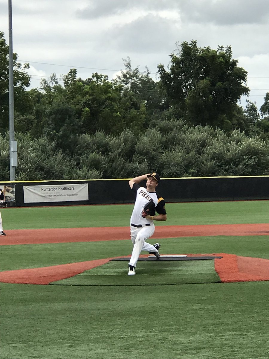 PODPrep_IC's tweet image. Prep Gold wins Game 2 9-2 behind outstanding pitching by Gavin Henderson. #diamondnation #podproud #prepgold