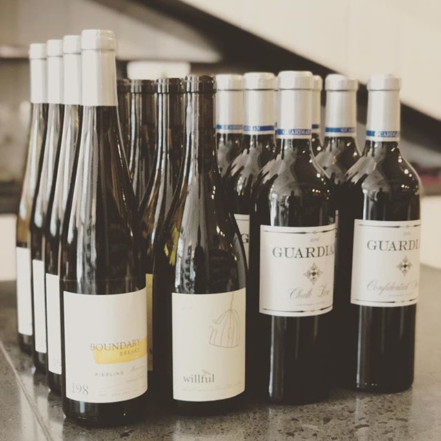 Tasting exciting new arrivals from the Pacific Northwest and New York RIGHT NOW! Who needs California? $14 flight available until 5pm. #juice #notcalifornia ift.tt/2PYENpA