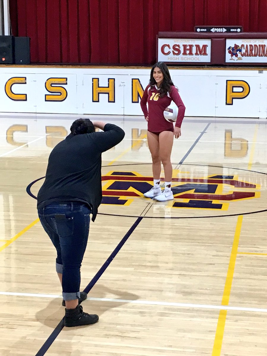CSHMVolleyball's tweet photo. Media Day!!! All smiles and fun as we trade the sweat for make up today while we take some team photos before we enter league play. #cshmvb #glamsquad #imreadyformycloseup https://t.co/TidVp8kqkG