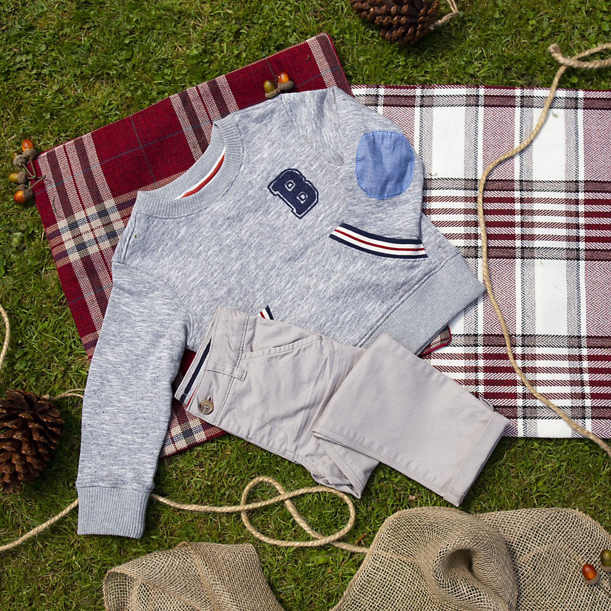 bootsminiclub's tweet photo. OUTFIT OF THE WEEK!! Smart but casual! The new Autumn Bows &amp; Arrows collection will have your little one looking super cool😎 https://t.co/gOKs3b6aWt #bootsminiclub #bowsandarrows #supercool #smart #kidsfashion #clothing #ootw https://t.co/DT6DzdR0Gy